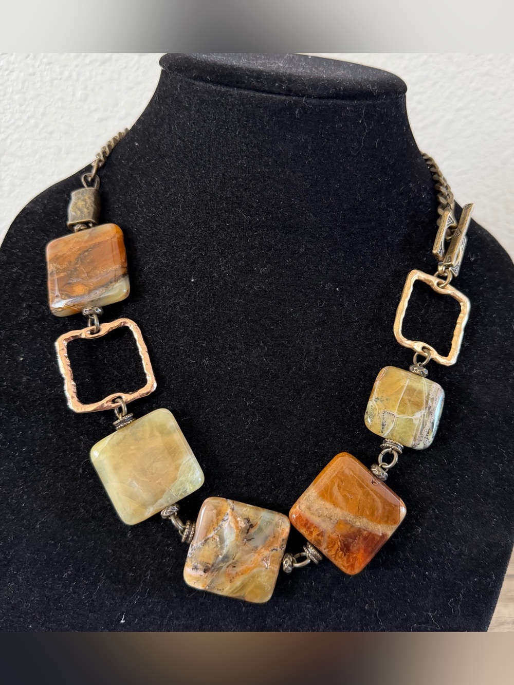 Vintage Artisan AVGAD Signed Israel Jasper Agate? Bronze Hammered Necklace Boho